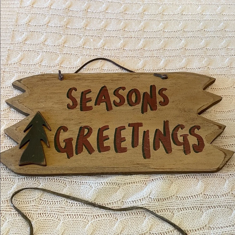 2 Christmas hangers. 1 wood/1 slate. Snowmen/Christmas tree/seasons greetings